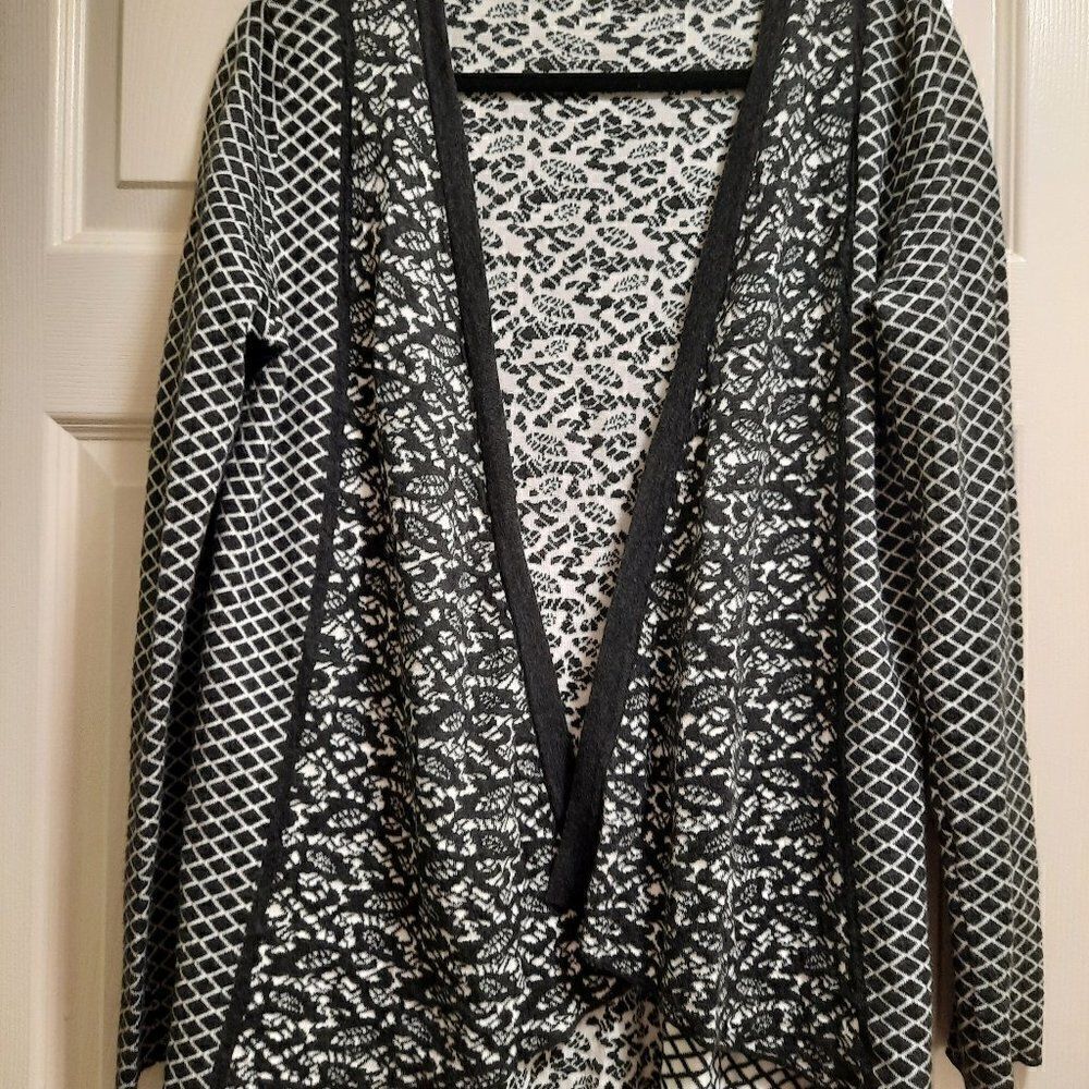Belldinni Aztec Print Cardigan Sweater Women's Size L‎